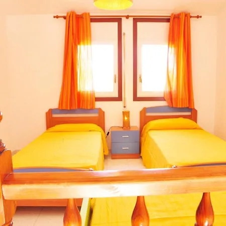 Tres Carabelas 46 Only Families Apartment *