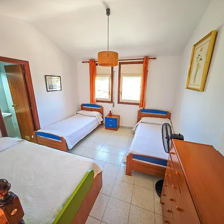 아파트 Litoral Costa Dorada - Tres Carabelas Only Families 캠브릴스
