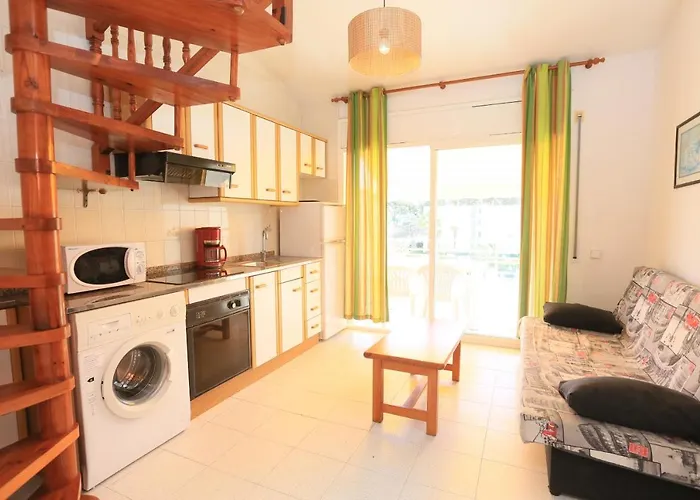 Апартаменты Litoral Costa Dorada - Tres Carabelas Only Families