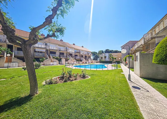 Апартаменты Litoral Costa Dorada - Tres Carabelas Only Families *