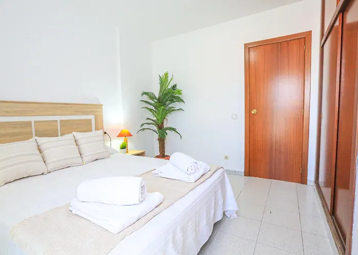 Апартаменты Litoral Costa Dorada - Tres Carabelas Only Families *