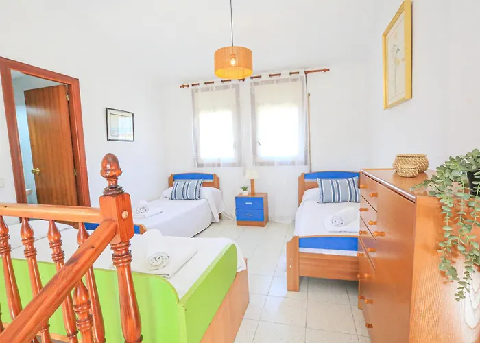 Litoral Costa Dorada - Tres Carabelas Only Families Апартаменты *
